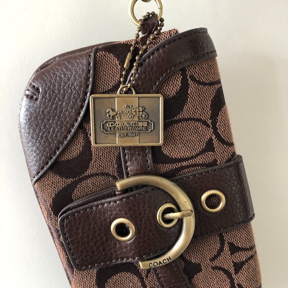 Coach Wristlet Purse Brown Monogram Exterior - Picture 2 of 6
